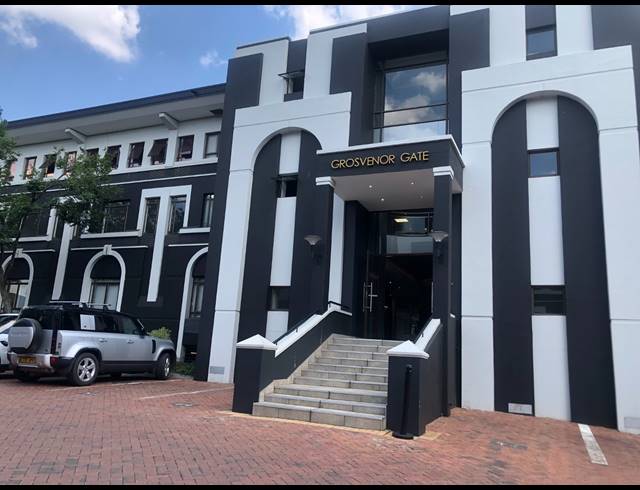 172M² OFFICE TO LET IN HYDE PARK